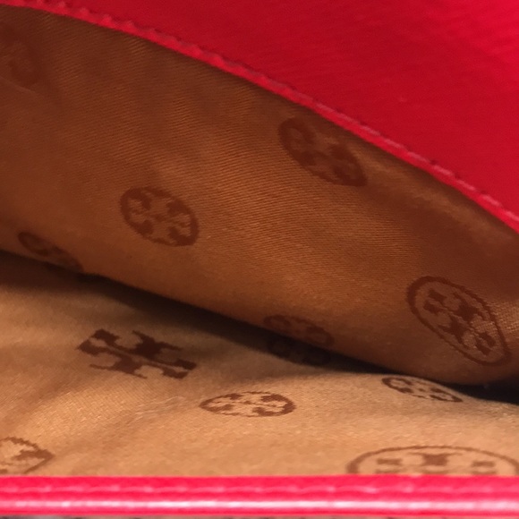 Tory Burch Chain Crossbody - Picture 16 of 16